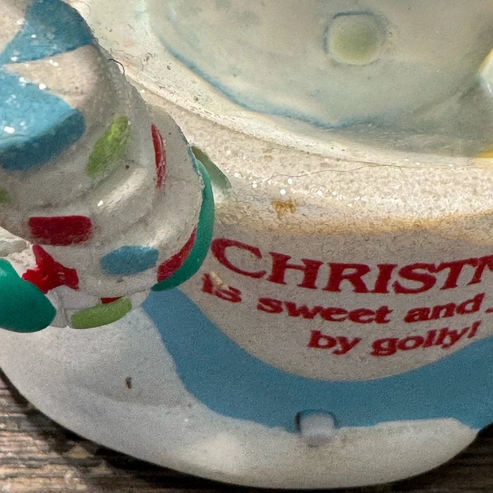Disney Hallmark Musical‎ Snow Globe Christmas Candy Goofy Minnie Donald Mickey